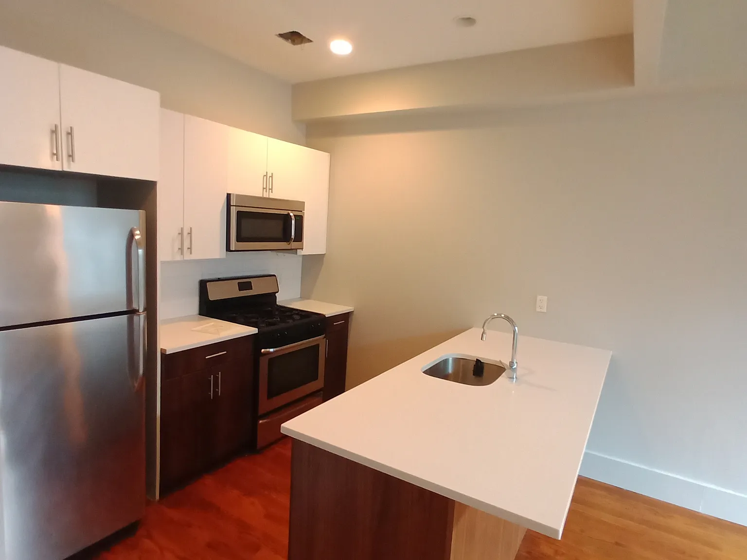 566 Dekalb Avenue — Photo 3