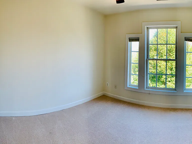 925 Harrison Cir — Photo 19