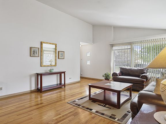 4th image of 9232 Parkside Ave