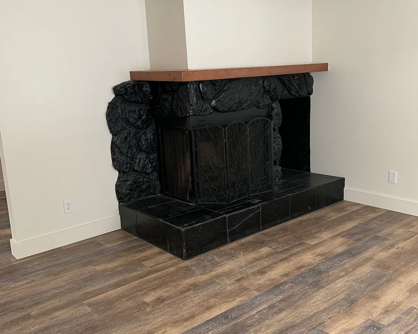 2 Bdrm 1 Ba | Baxter & Northern Lights Area | Available Now!! — Photo 2