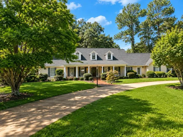 2211 Twin Lakes Dr, Bainbridge, GA 39819