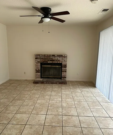 2718 Birchwood Ct — Photo 6