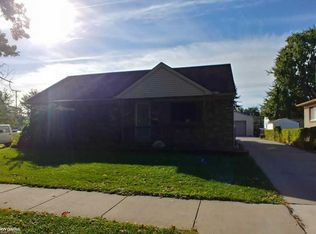 19546 Bigelow St, Roseville, MI 48066