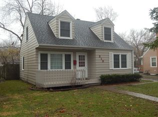 213 N Bierman Ave, Villa Park, IL 60181