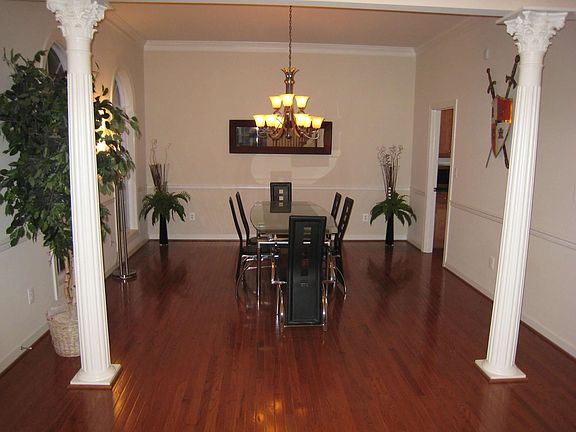 3rd image of 7621 Fisher Dr