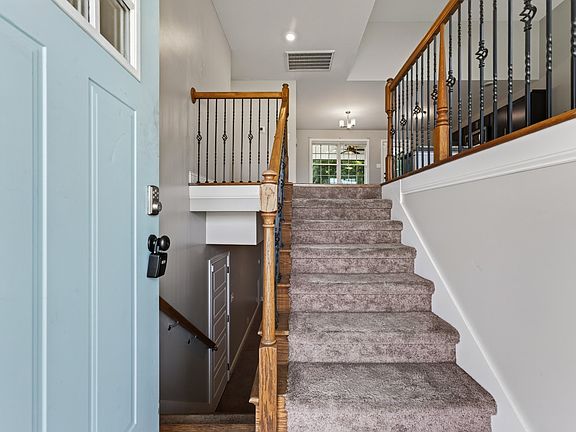 2nd image of 2885 Teakwood Dr