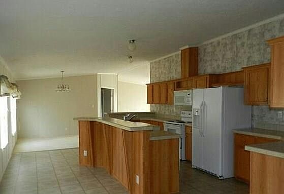 2nd image of 301 Roman Way E