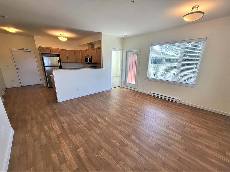 3701 Country Club Dr #101 — Photo 6