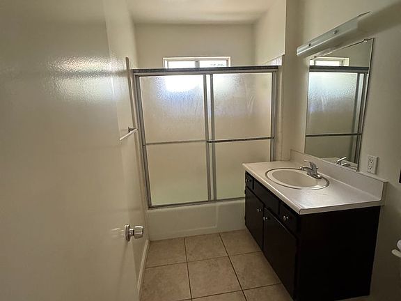 5th image of 11140 Bellaire St APT 1