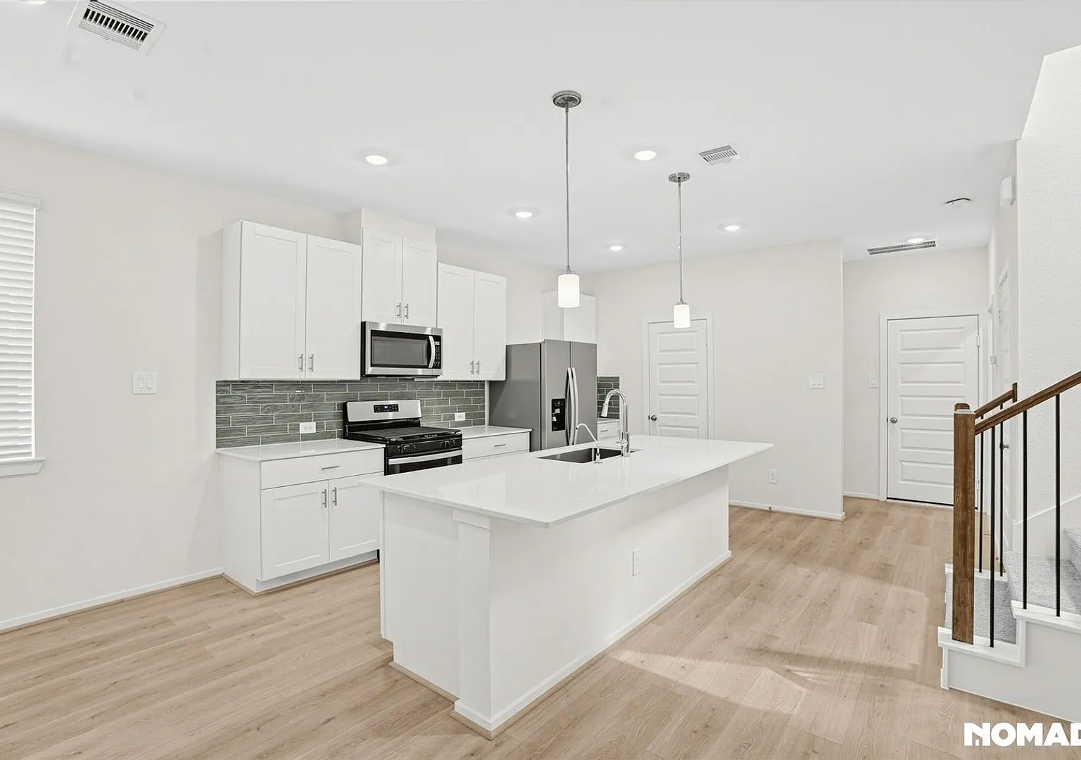 Charming Brand-New Home in Gated Pinewood Trails 3 Bed/2.5 Bath — Photo 4
