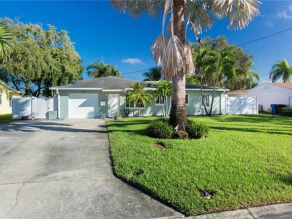 2nd image of 9511 Sun Isle Dr NE