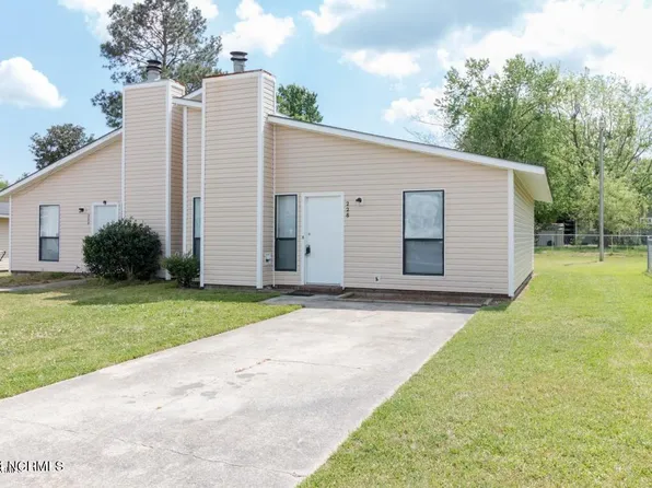 228-230 Yaupon Drive, Jacksonville, NC 28546
