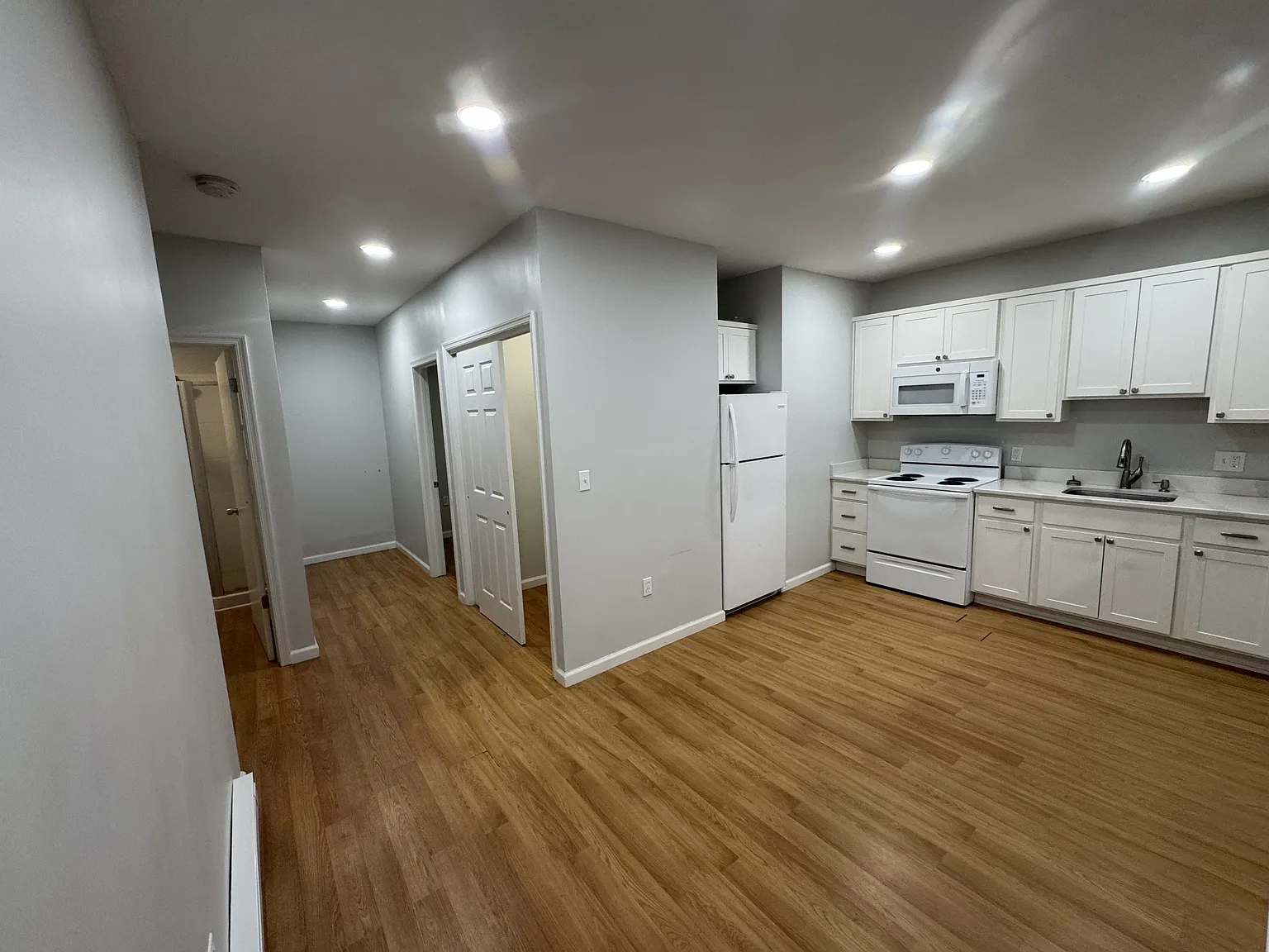 727 Main - 733 Front — Photo 3