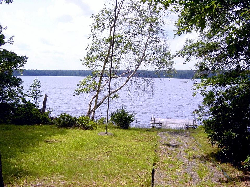 2nd image of 887 Twin Lakes Rd