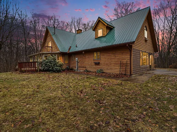 4360 S Maple Island Rd, Fremont, MI 49412