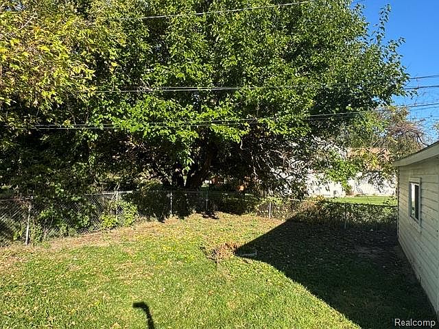18069 Marquette St, photo 20
