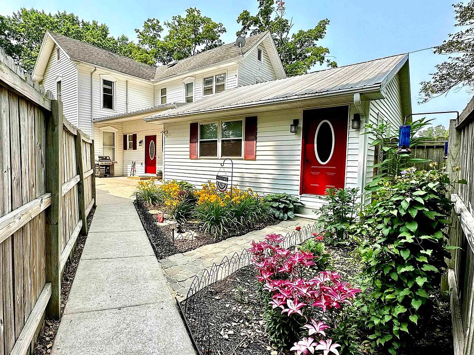 208 E Ash St, Cobden, IL 62920 Zillow