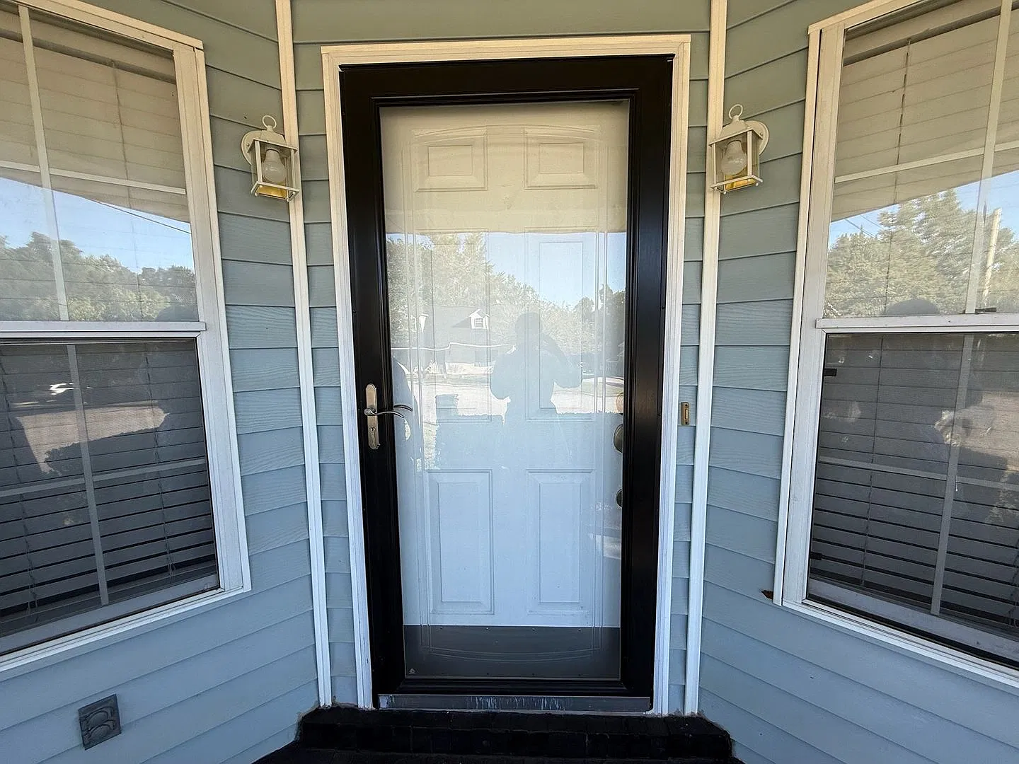 Short Term Lease Available Through April 30! Cute One Level Home In Shelton Park — Photo 2