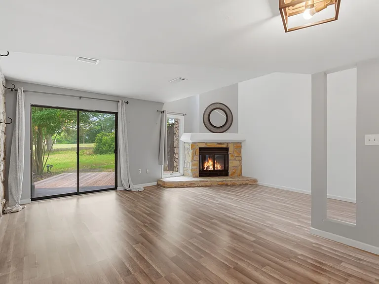 9976 Fairway Villas Ln — Photo 3