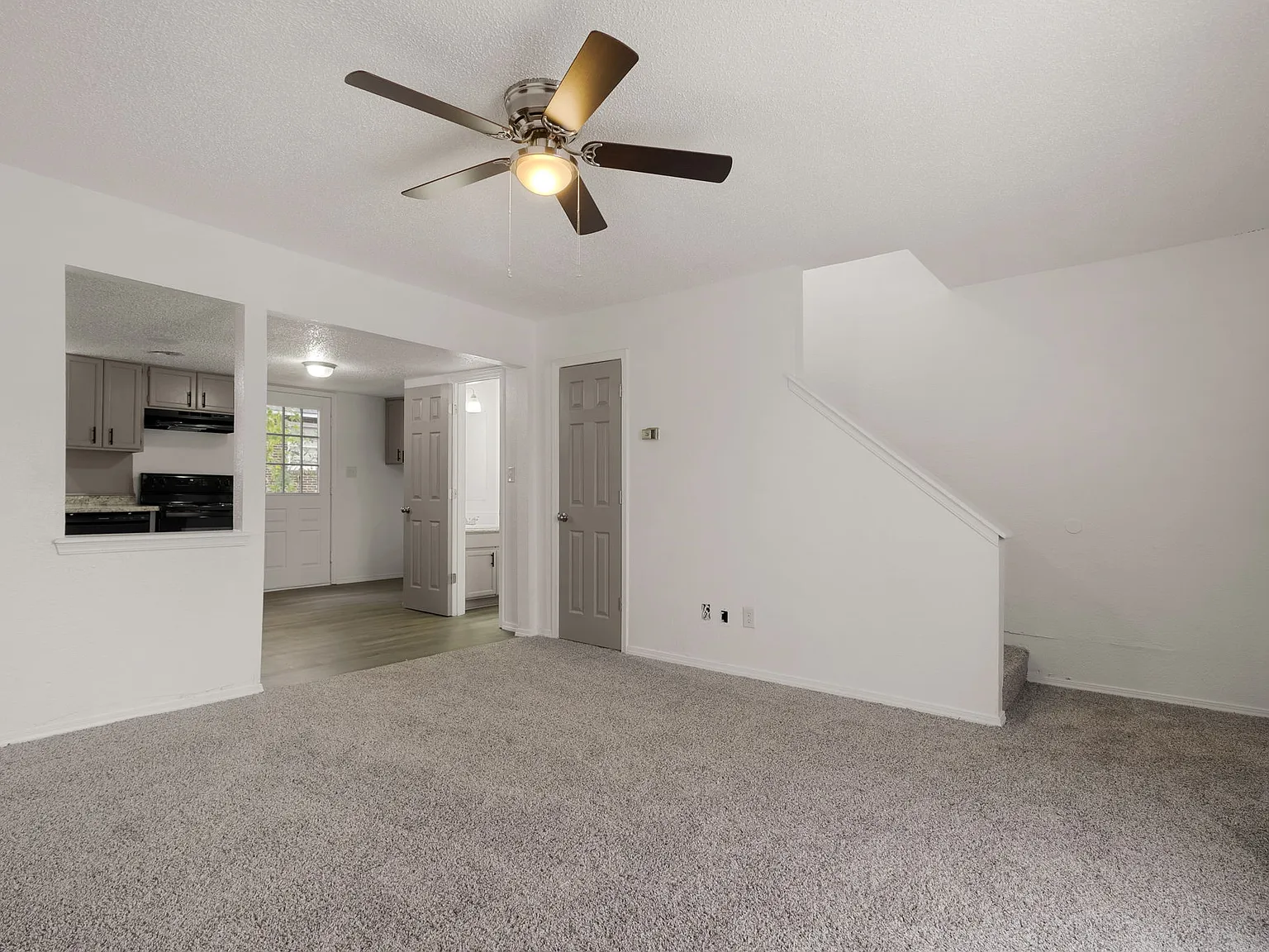 Hillside Townhomes - 11 — Photo 4