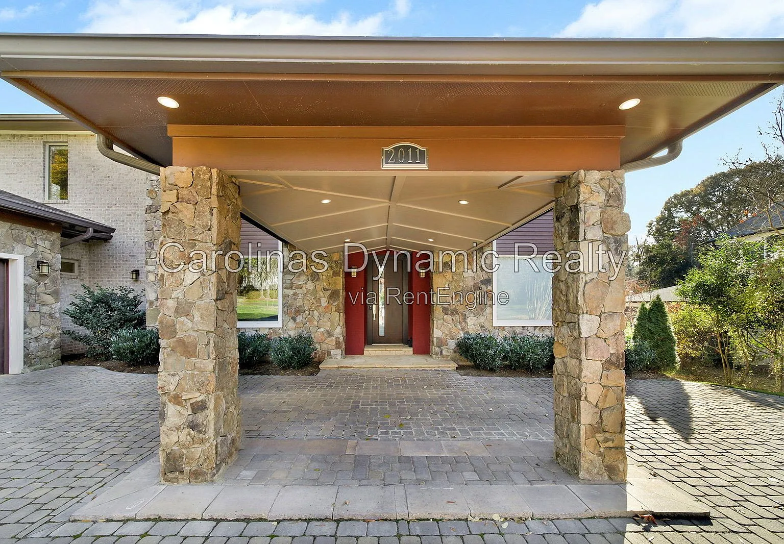 4 bed, 4.5 bath, 4278 sqft, $11,000 — Photo 2