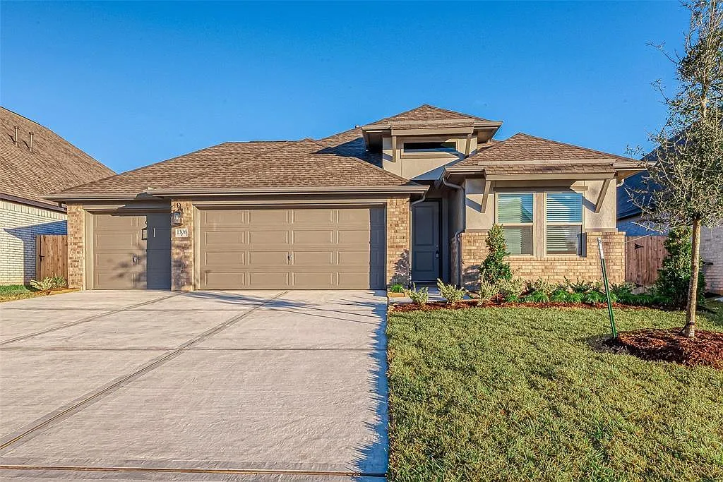 4 bed, 3.0 bath, 2057 sqft, $2,595 — Photo 3