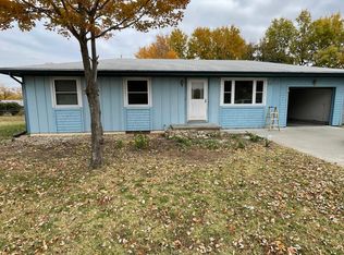 1415 Cypress Ct, Junction City, KS 66441