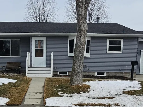 1404 N Lloyd St, Aberdeen, SD 57401