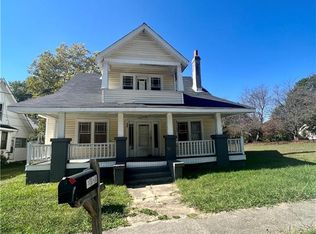 304 N Washington Ave, Reidsville, NC 27320