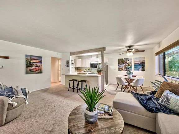 4th image of 1000 Lakeshore Blvd Unit 21