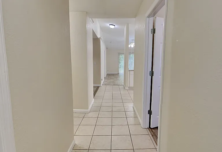 155 Plain View Dr #B — Photo 11