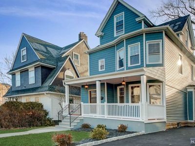 20 Gates Ave, Montclair, NJ, 07042