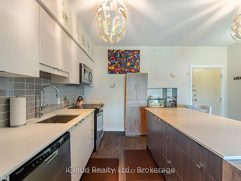 69 Boyne St #402 — Photo 6