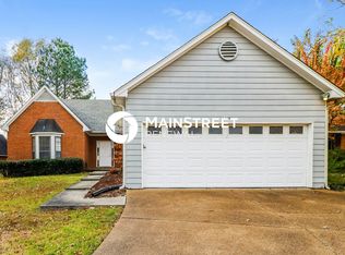 1160 Hunters Lake Dr, Cordova, TN 38018