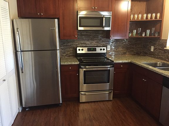 3rd image of 4102 S 324th St