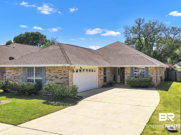 13107 Concord Dr E, Lillian, AL 36549