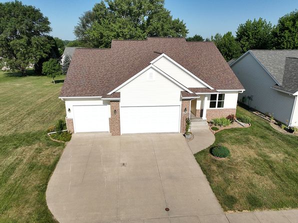 190 Ridgewood Dr