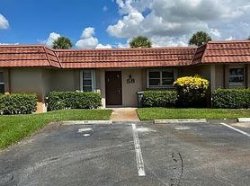 5725 Fernley Dr E, West Palm Beach, FL