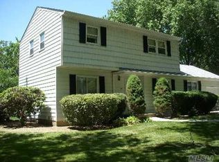 24 Jayne Ave, Melville, NY 11747