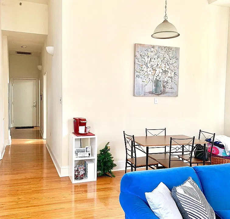 306 New St #5