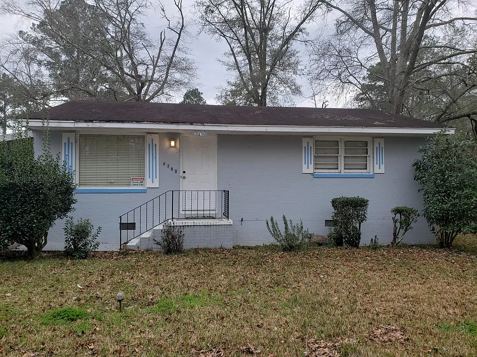 4700 Farley Dr