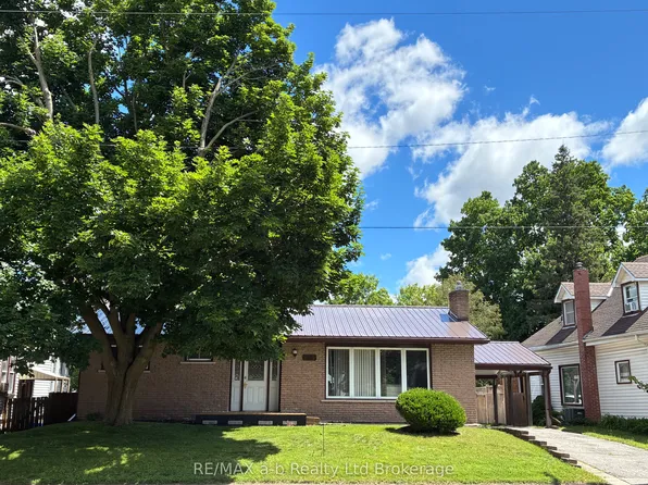 318 Broadway St, Tillsonburg, ON N4G 3S1