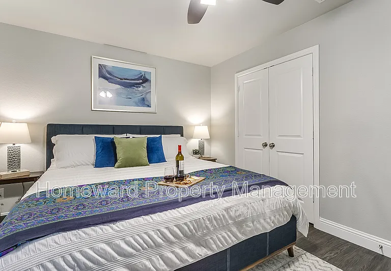 829 Juno Ln — Photo 34