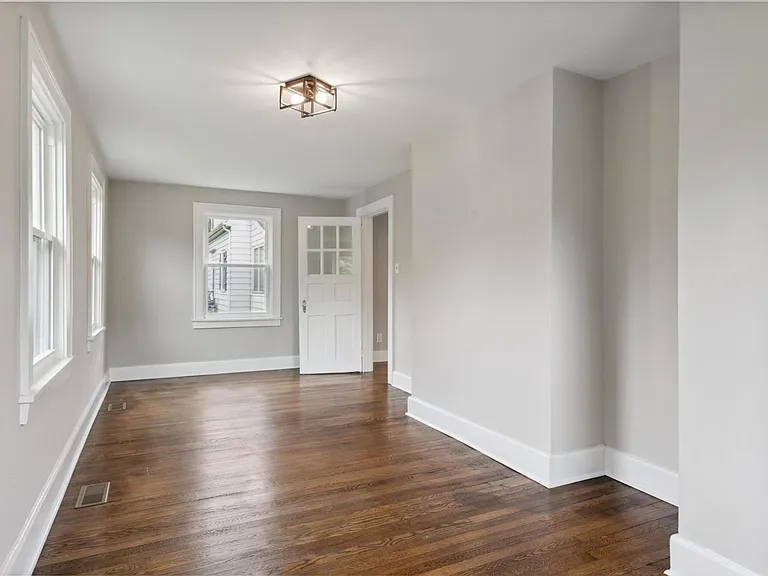 101 Pulaski St — Photo 8