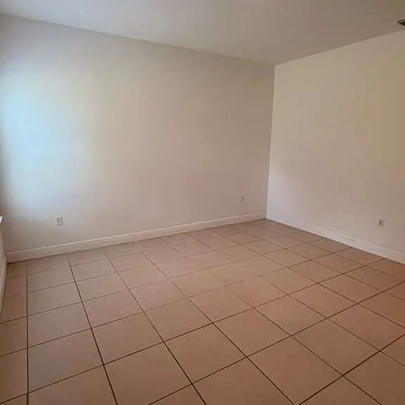 14943 SW 46th Cir — Photo 14