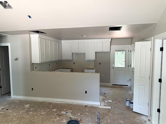 2nd image of 1304 E Margaret St