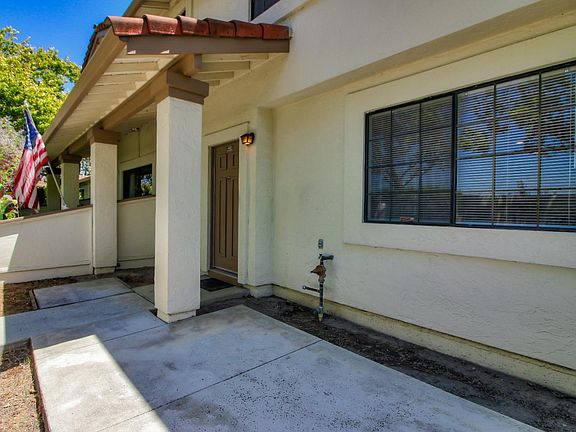 2nd image of 407 Colony Crest Dr