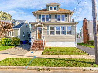 34 Longfellow St, Carteret, NJ 07008