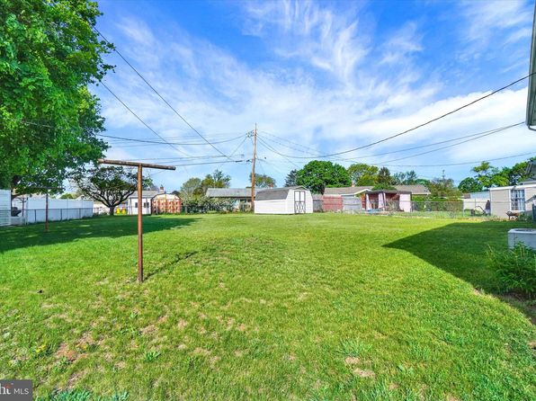 1516 Devers Rd, York, PA 17404