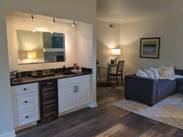 7250 Eastmoor Dr APT 202, Denver, CO 80237